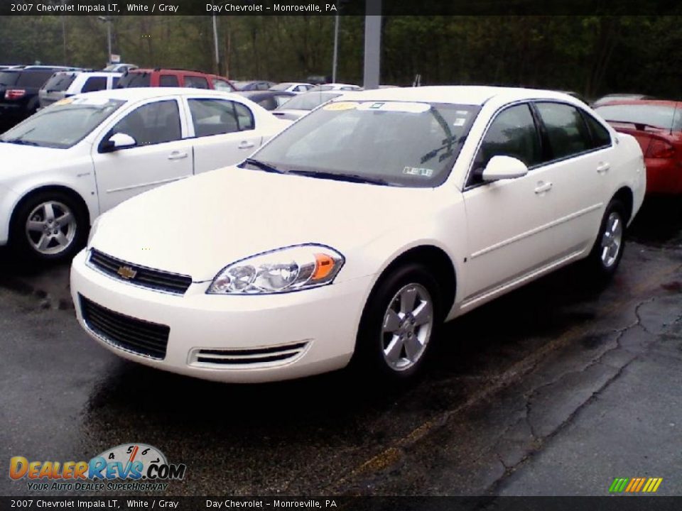 2007 Chevrolet Impala LT White / Gray Photo #1