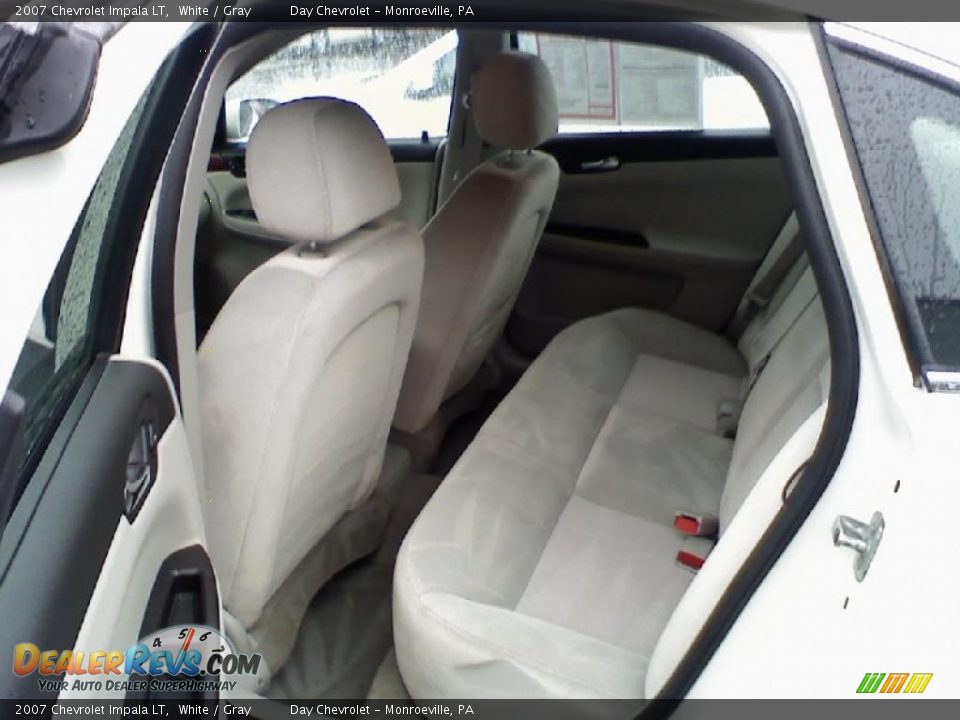 2007 Chevrolet Impala LT White / Gray Photo #6