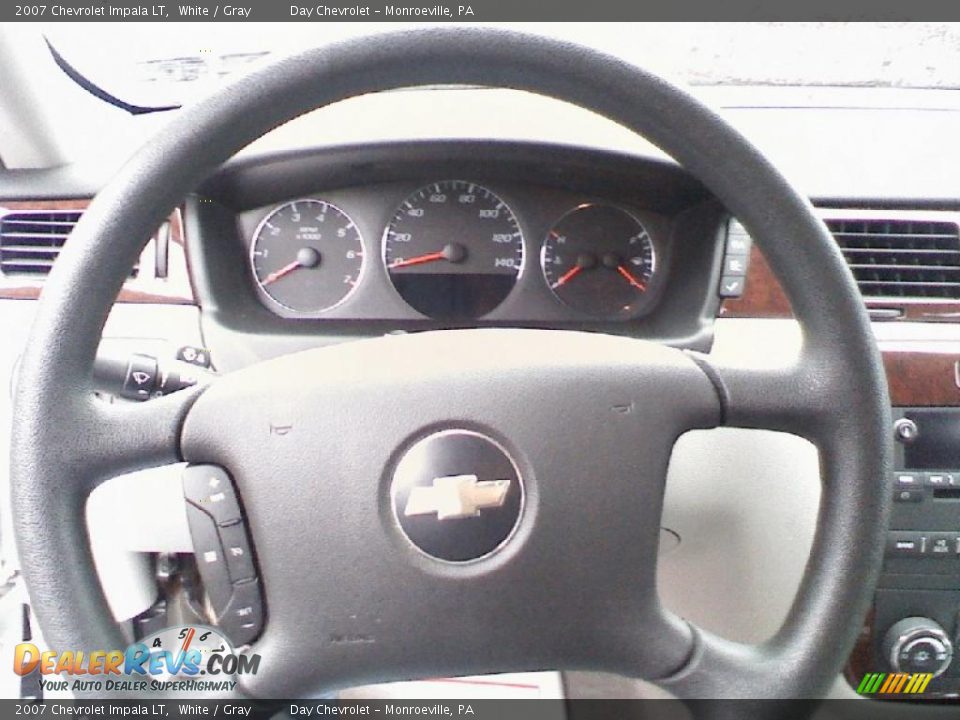 2007 Chevrolet Impala LT White / Gray Photo #11
