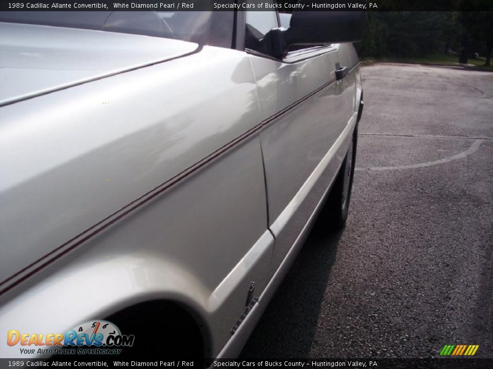 1989 Cadillac Allante Convertible White Diamond Pearl / Red Photo #32