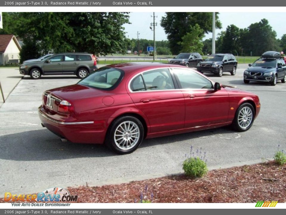 2006 Jaguar S-Type 3.0 Radiance Red Metallic / Ivory Photo #8