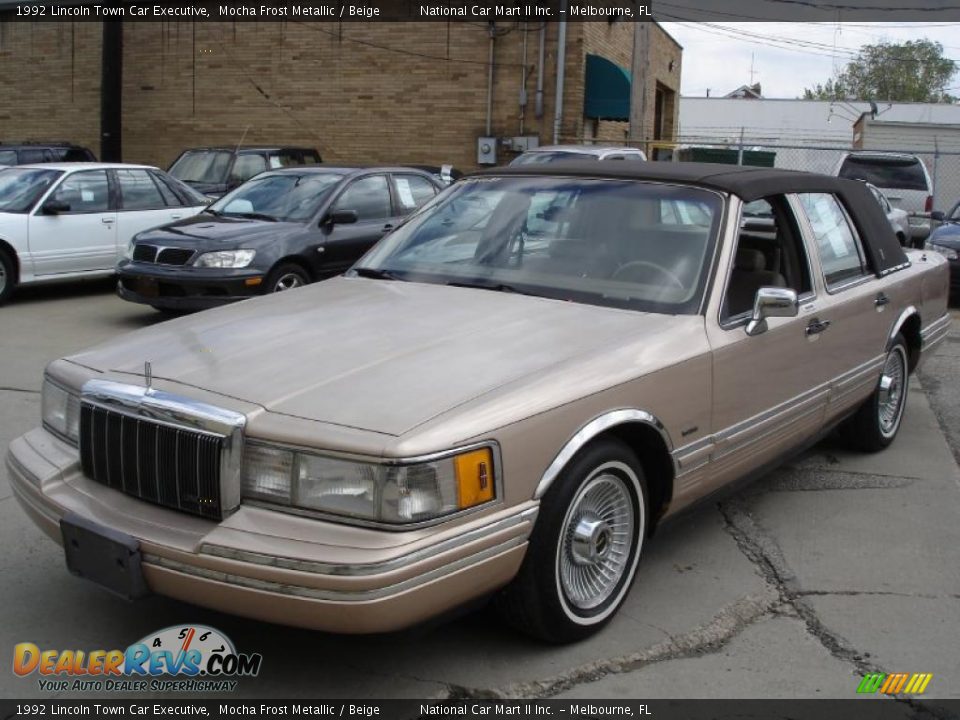 1992 Lincoln Town Car Executive Mocha Frost Metallic / Beige Photo #1