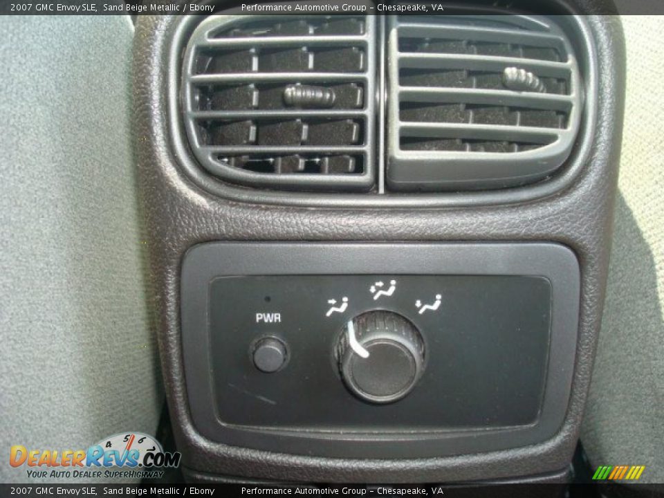 2007 GMC Envoy SLE Sand Beige Metallic / Ebony Photo #14