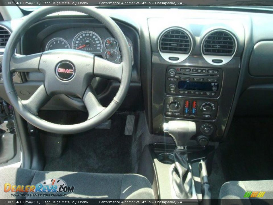 2007 GMC Envoy SLE Sand Beige Metallic / Ebony Photo #15
