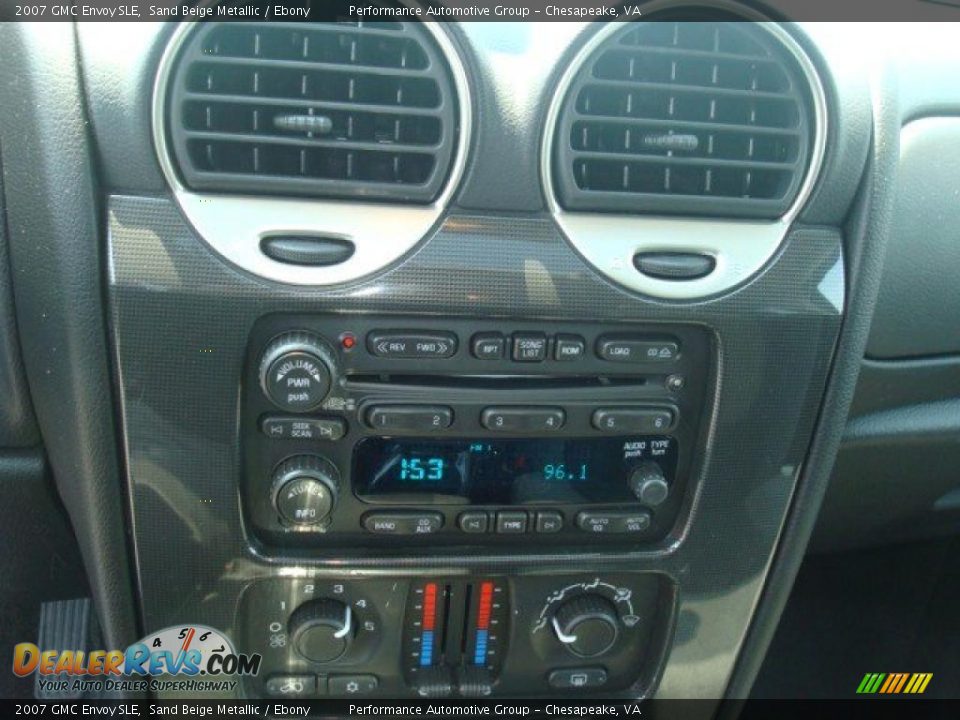 2007 GMC Envoy SLE Sand Beige Metallic / Ebony Photo #17