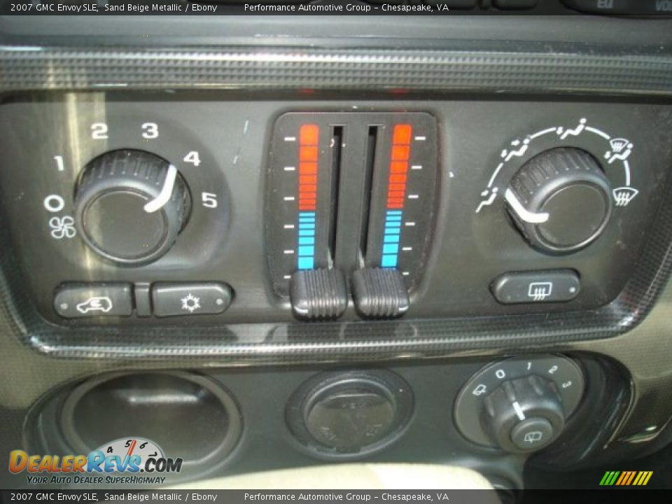 2007 GMC Envoy SLE Sand Beige Metallic / Ebony Photo #18