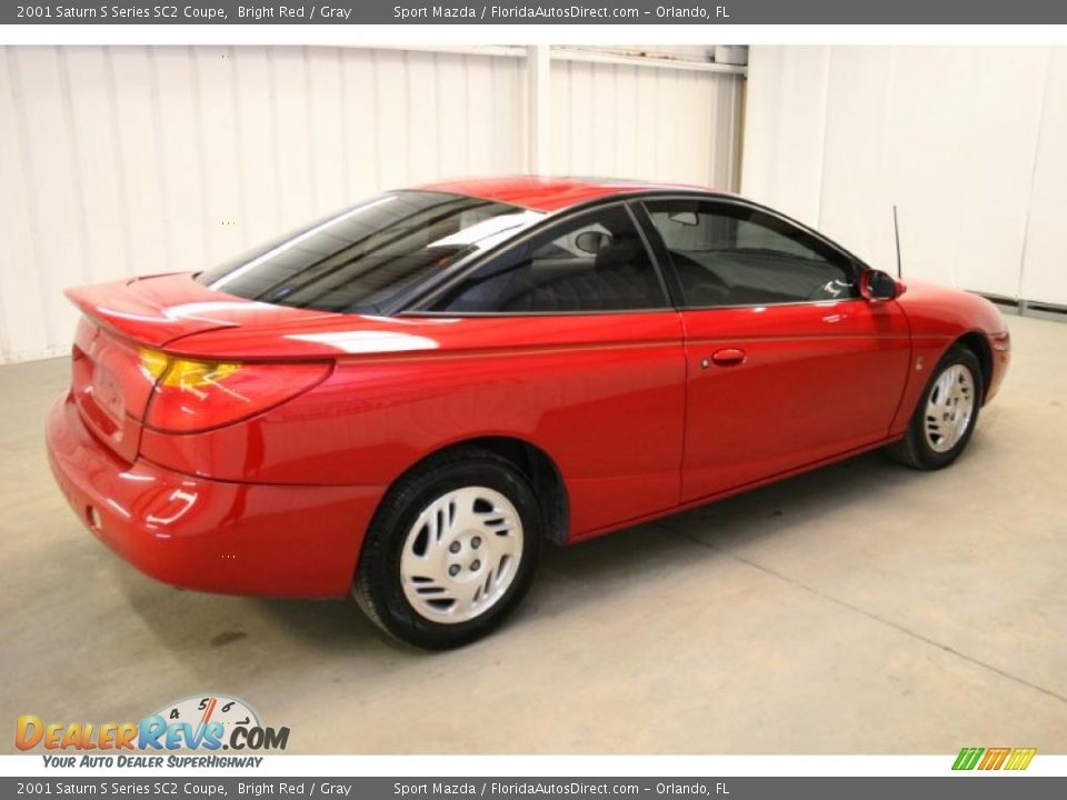 2001 Saturn S Series SC2 Coupe Bright Red / Gray Photo #5