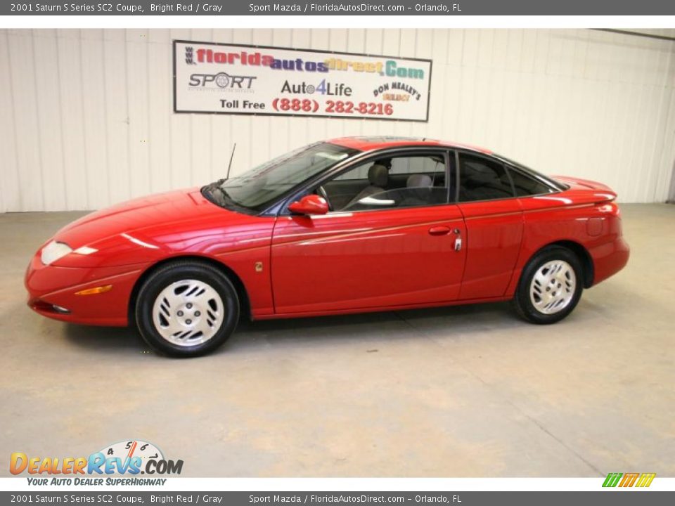 2001 Saturn S Series SC2 Coupe Bright Red / Gray Photo #8