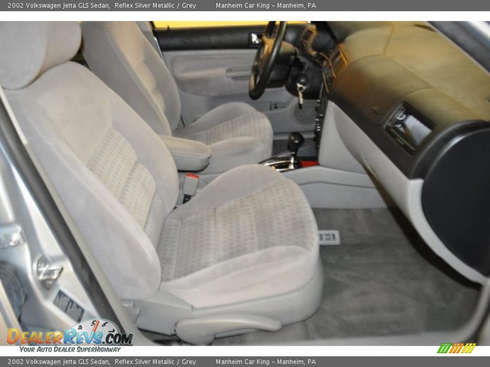 2002 Volkswagen Jetta GLS Sedan Reflex Silver Metallic / Grey Photo #16