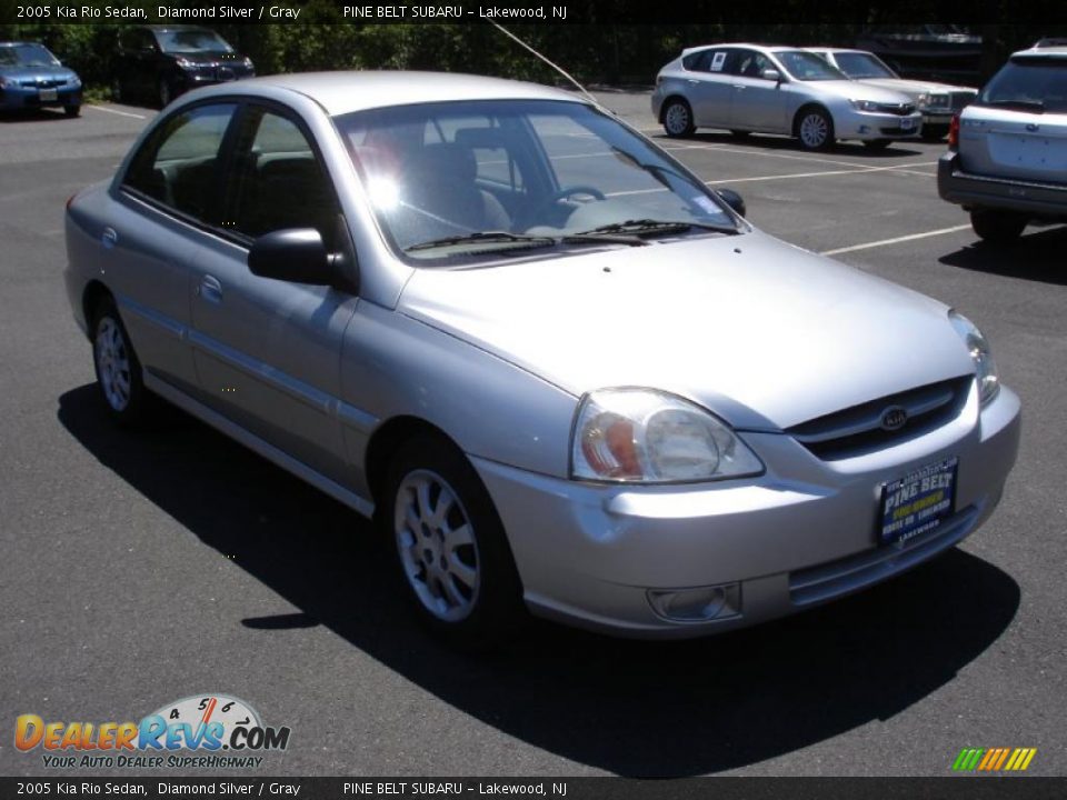 2005 Kia Rio Sedan Diamond Silver / Gray Photo #3