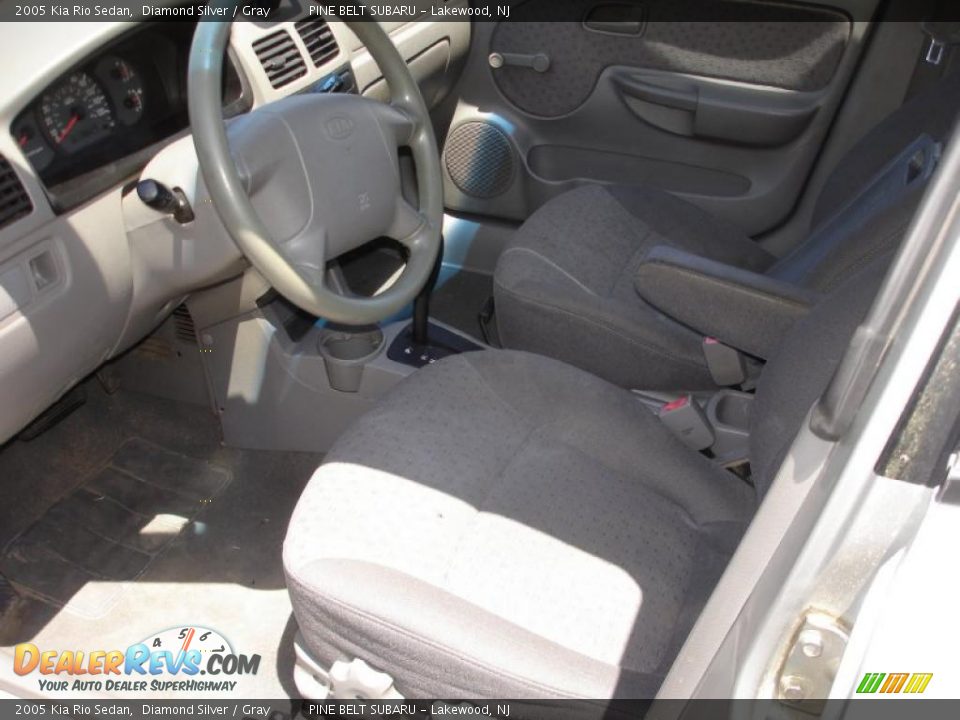 2005 Kia Rio Sedan Diamond Silver / Gray Photo #10