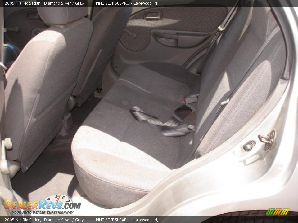 2005 Kia Rio Sedan Diamond Silver / Gray Photo #11