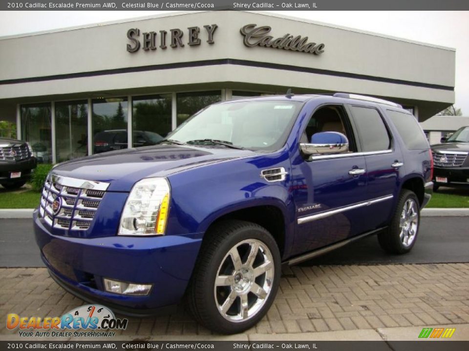 Front 3/4 View of 2010 Cadillac Escalade Premium AWD Photo #1