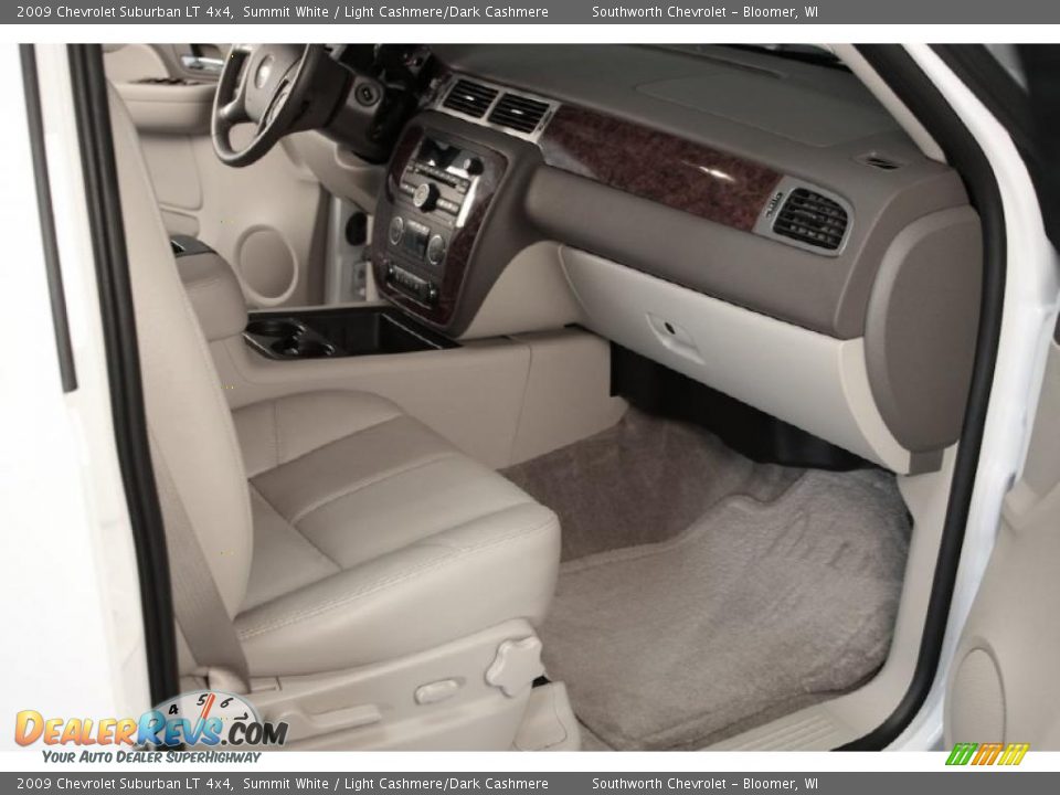 2009 Chevrolet Suburban LT 4x4 Summit White / Light Cashmere/Dark Cashmere Photo #5