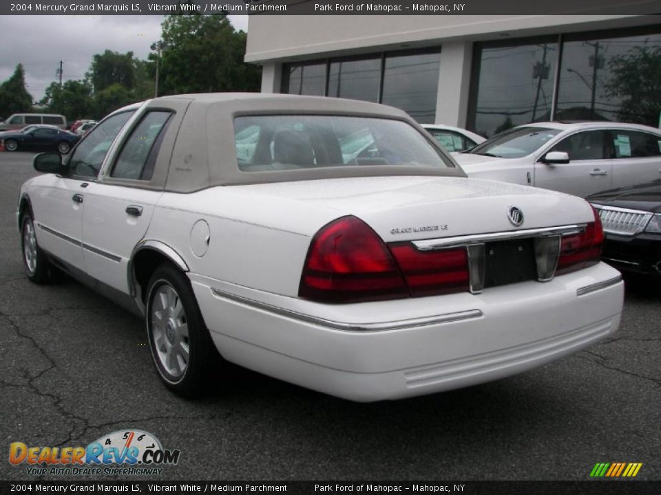 2004 Mercury Grand Marquis LS Vibrant White / Medium Parchment Photo #4