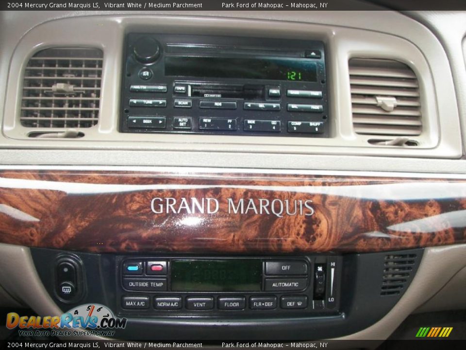 2004 Mercury Grand Marquis LS Vibrant White / Medium Parchment Photo #16