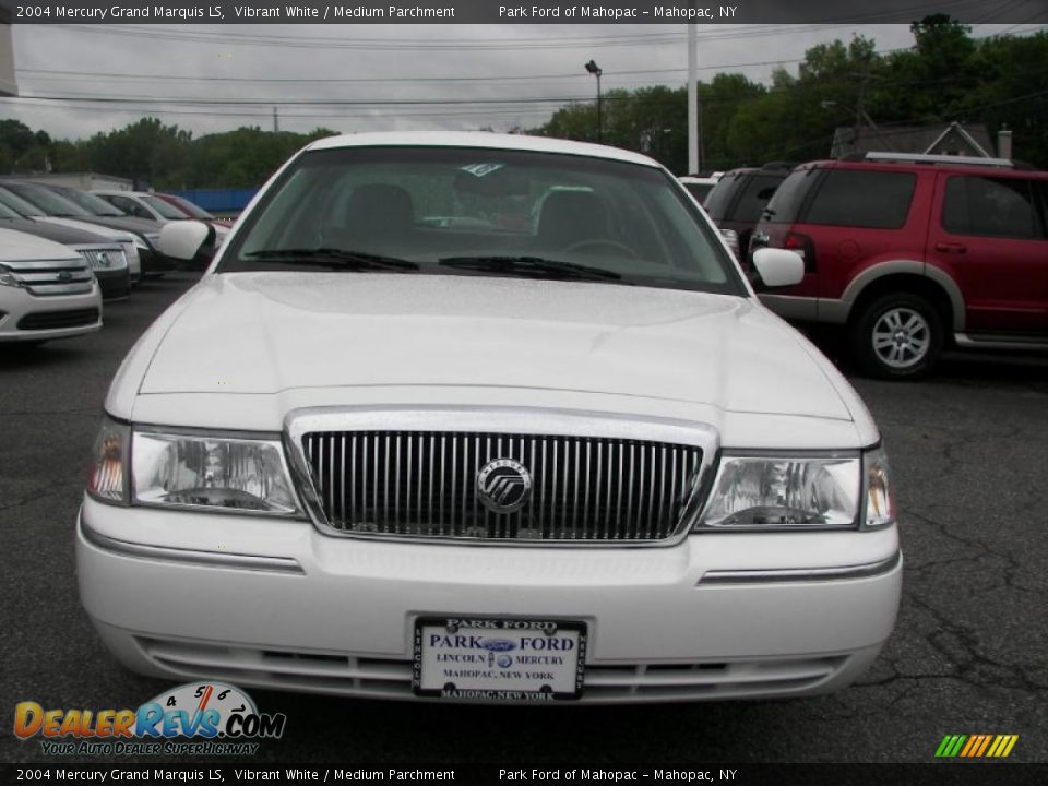 2004 Mercury Grand Marquis LS Vibrant White / Medium Parchment Photo #18