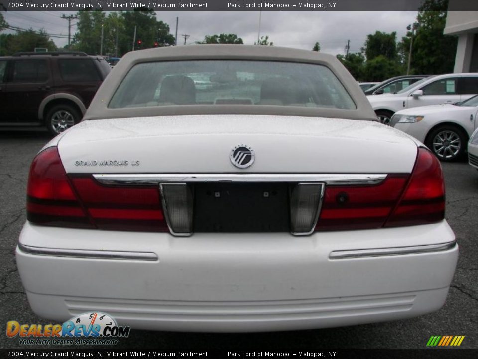 2004 Mercury Grand Marquis LS Vibrant White / Medium Parchment Photo #19