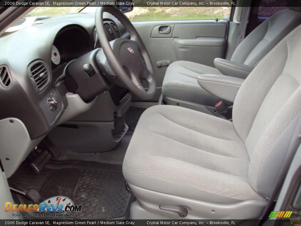 2006 Dodge Caravan SE Magnesium Green Pearl / Medium Slate Gray Photo #4