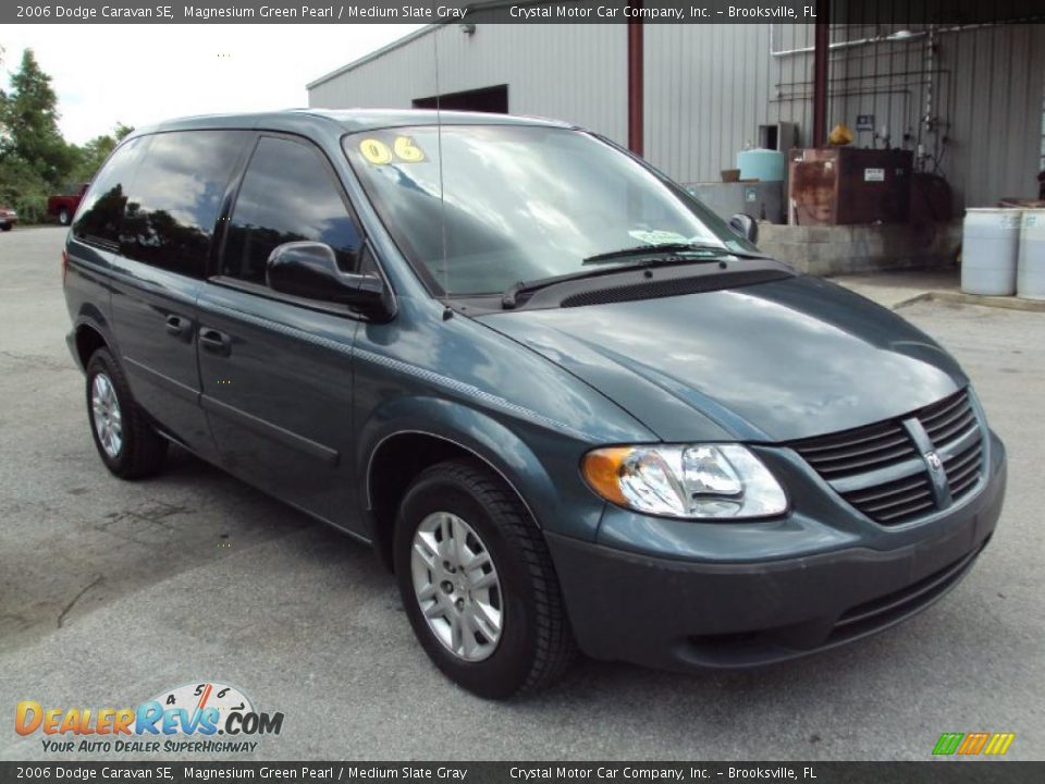 2006 Dodge Caravan SE Magnesium Green Pearl / Medium Slate Gray Photo #10