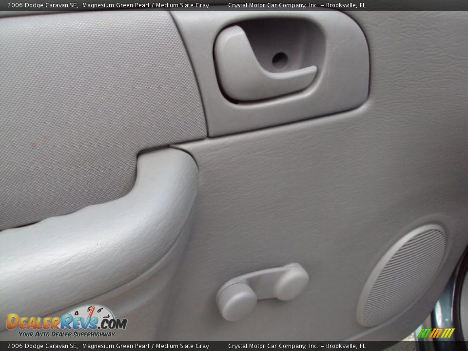 2006 Dodge Caravan SE Magnesium Green Pearl / Medium Slate Gray Photo #17