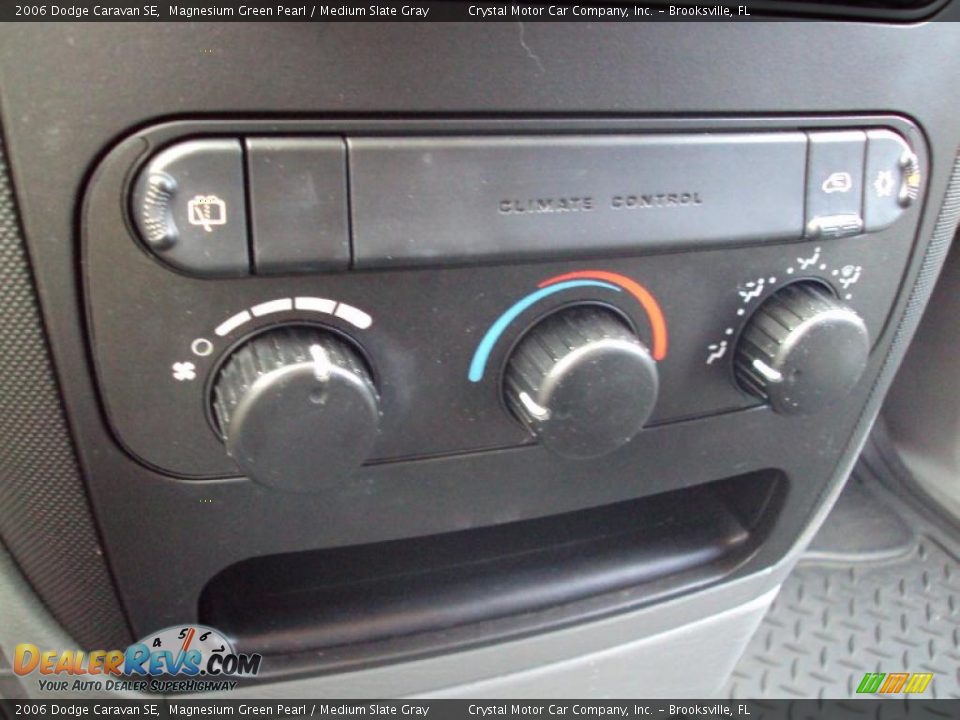 2006 Dodge Caravan SE Magnesium Green Pearl / Medium Slate Gray Photo #20