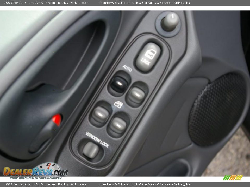 2003 Pontiac Grand Am SE Sedan Black / Dark Pewter Photo #8