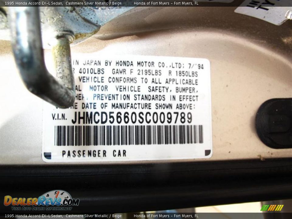 1995 Honda Accord EX-L Sedan Cashmere Silver Metallic / Beige Photo #20