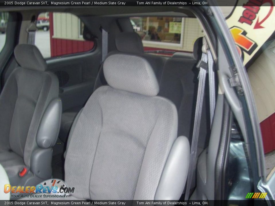 2005 Dodge Caravan SXT Magnesium Green Pearl / Medium Slate Gray Photo #3