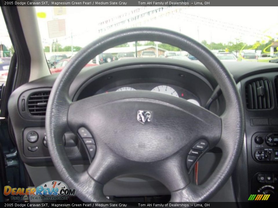 2005 Dodge Caravan SXT Magnesium Green Pearl / Medium Slate Gray Photo #6