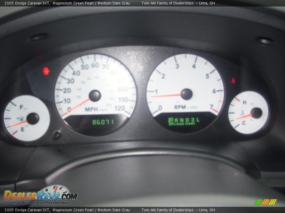 2005 Dodge Caravan SXT Magnesium Green Pearl / Medium Slate Gray Photo #7