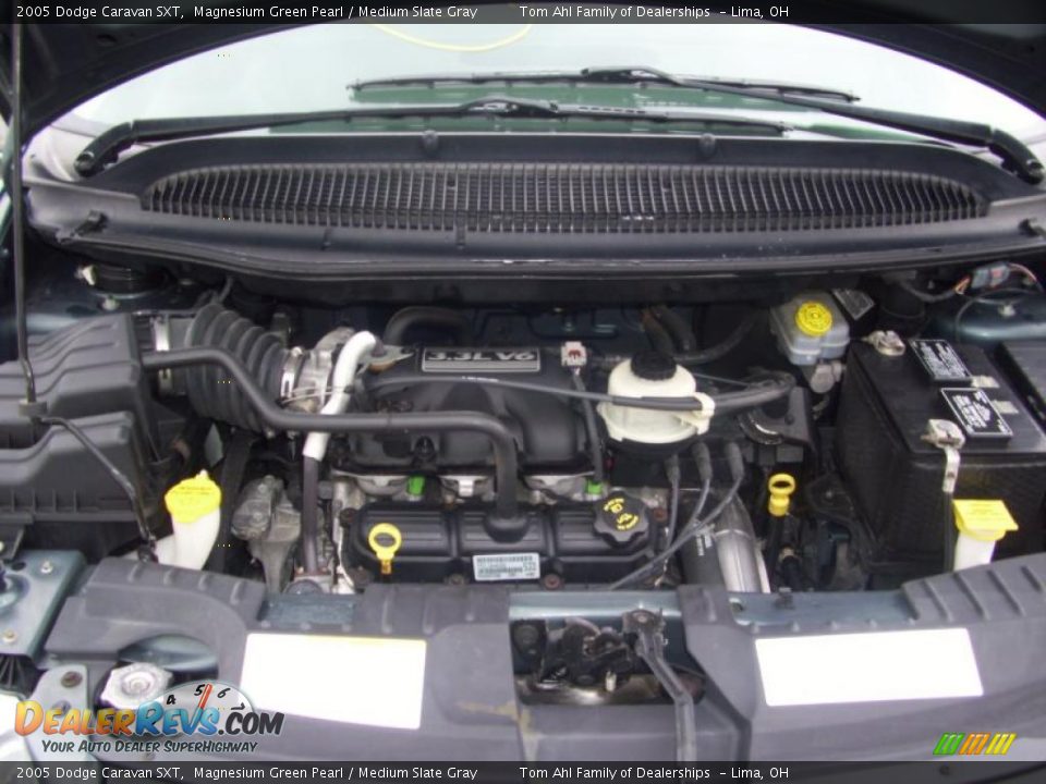 2005 Dodge Caravan SXT Magnesium Green Pearl / Medium Slate Gray Photo #11