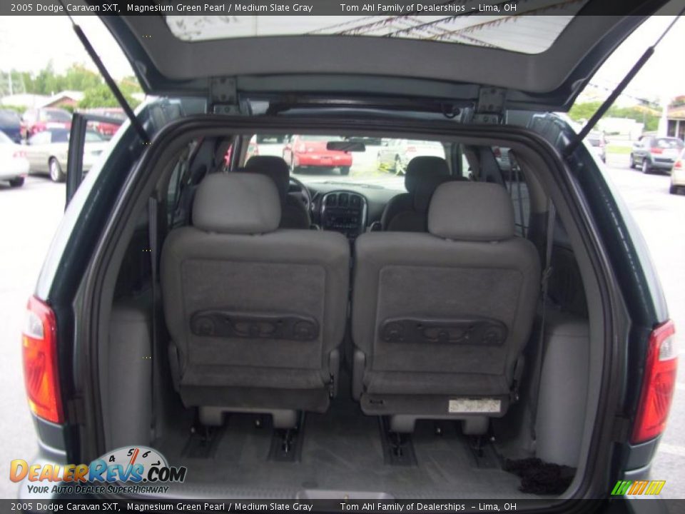 2005 Dodge Caravan SXT Magnesium Green Pearl / Medium Slate Gray Photo #12