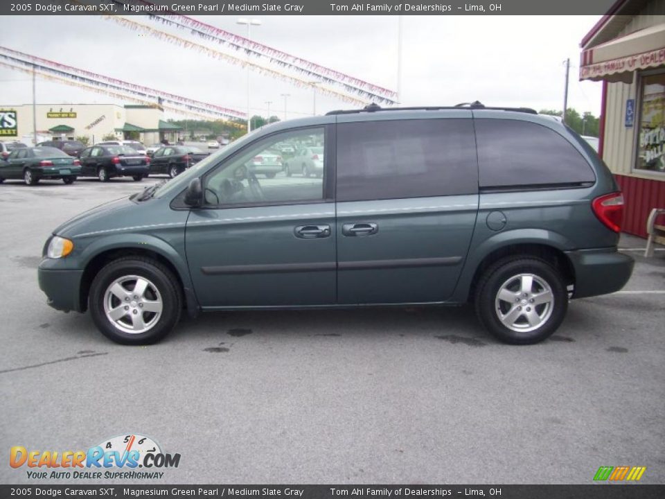 2005 Dodge Caravan SXT Magnesium Green Pearl / Medium Slate Gray Photo #14