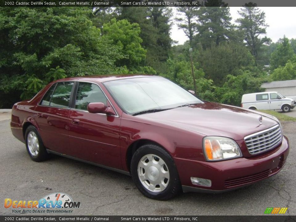 2002 Cadillac DeVille Sedan Cabernet Metallic / Oatmeal Photo #3