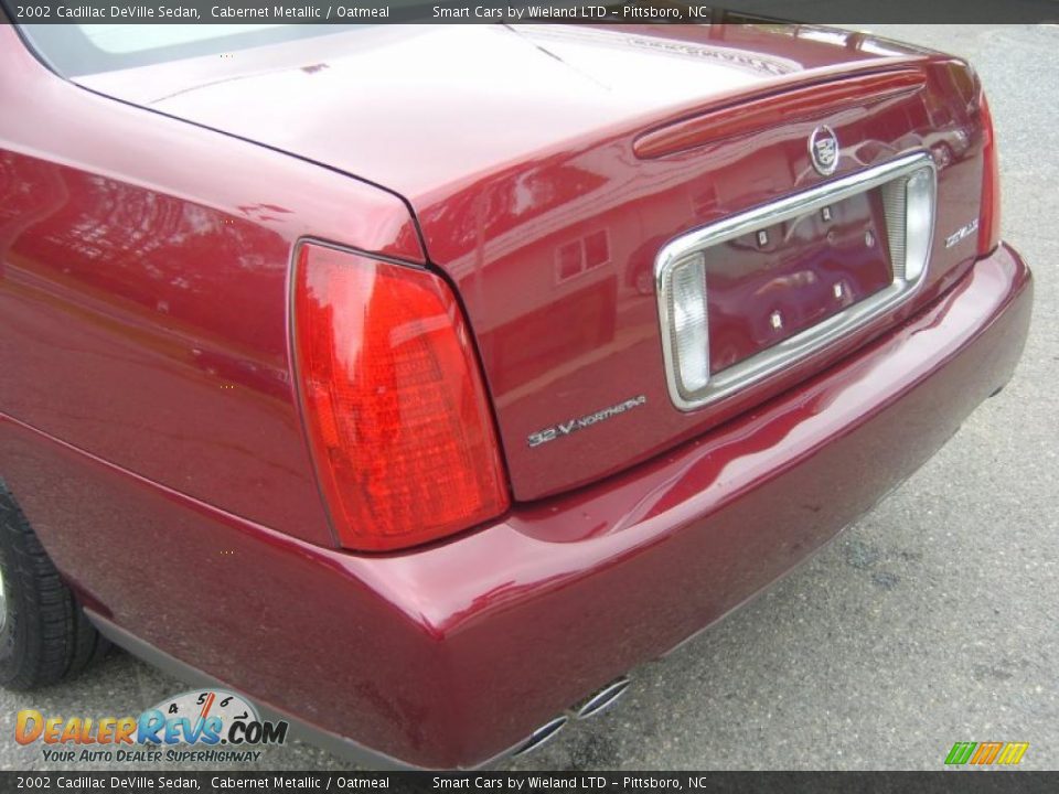 2002 Cadillac DeVille Sedan Cabernet Metallic / Oatmeal Photo #7