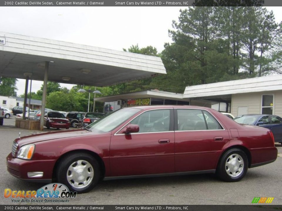 2002 Cadillac DeVille Sedan Cabernet Metallic / Oatmeal Photo #9