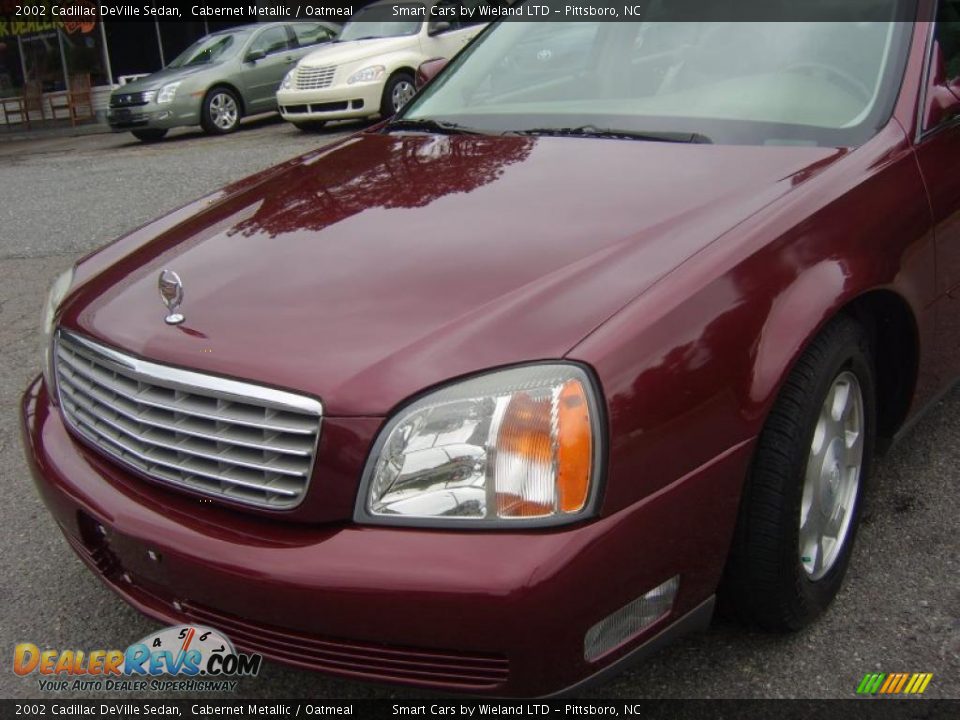 2002 Cadillac DeVille Sedan Cabernet Metallic / Oatmeal Photo #11
