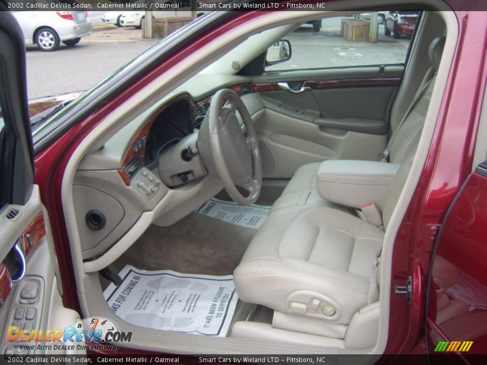 2002 Cadillac DeVille Sedan Cabernet Metallic / Oatmeal Photo #15