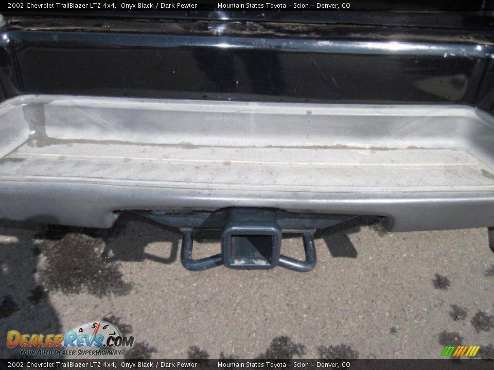2002 Chevrolet TrailBlazer LTZ 4x4 Onyx Black / Dark Pewter Photo #26