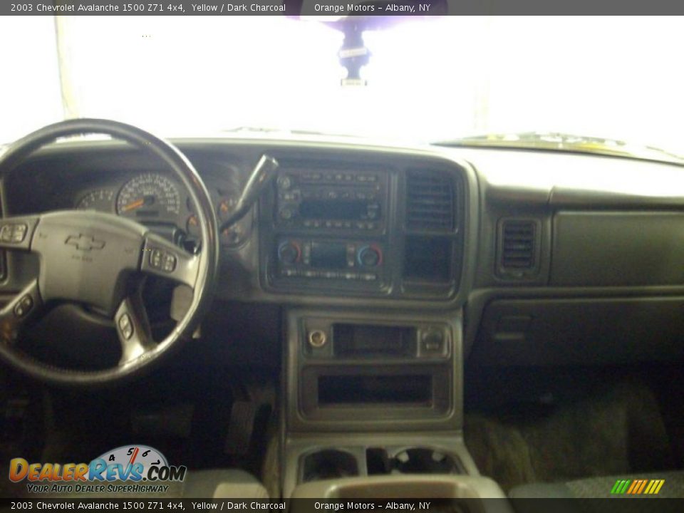 2003 Chevrolet Avalanche 1500 Z71 4x4 Yellow / Dark Charcoal Photo #8
