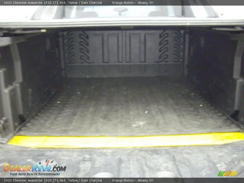 2003 Chevrolet Avalanche 1500 Z71 4x4 Yellow / Dark Charcoal Photo #13