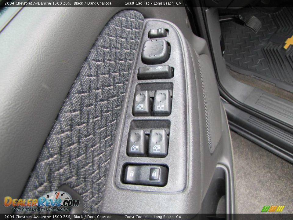 2004 Chevrolet Avalanche 1500 Z66 Black / Dark Charcoal Photo #16