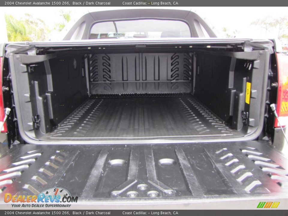 2004 Chevrolet Avalanche 1500 Z66 Black / Dark Charcoal Photo #25