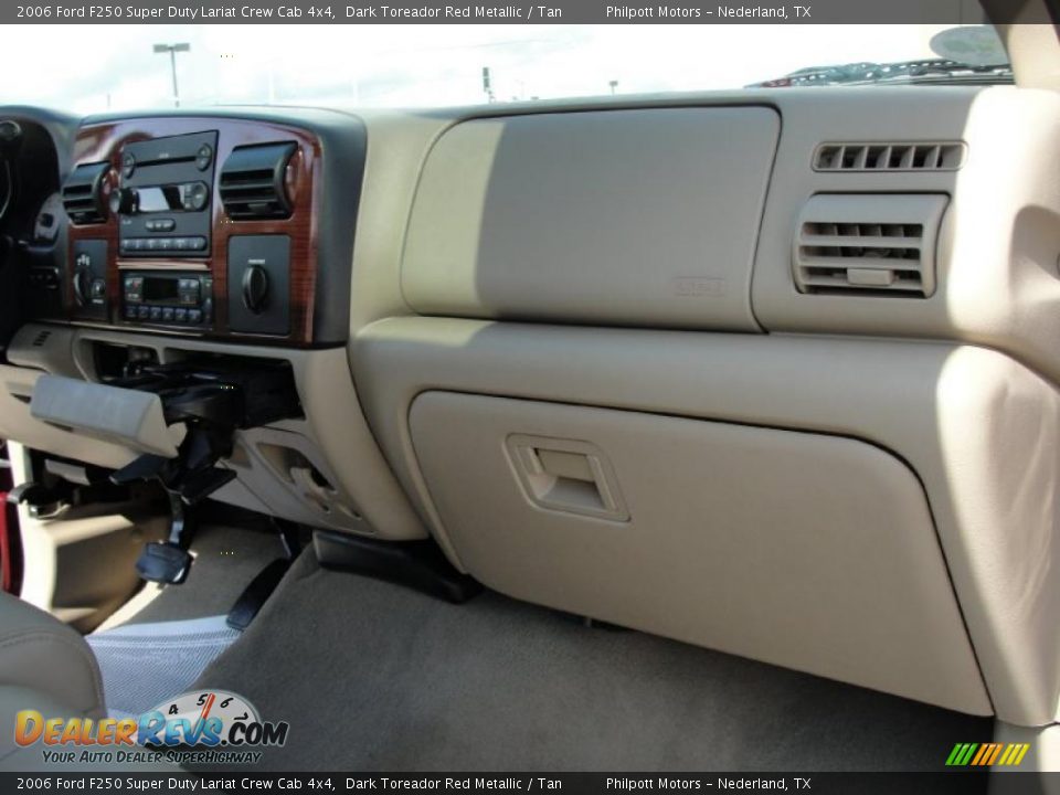 2006 Ford F250 Super Duty Lariat Crew Cab 4x4 Dark Toreador Red Metallic / Tan Photo #31