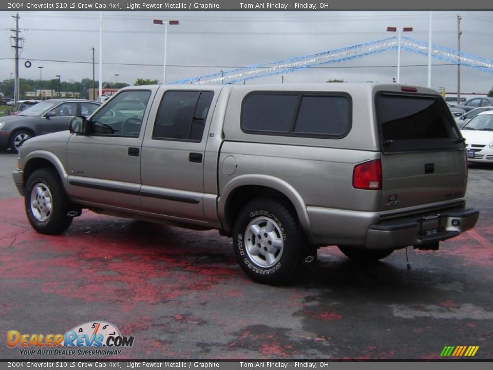 2004 Chevrolet S10 LS Crew Cab 4x4 Light Pewter Metallic / Graphite Photo #3