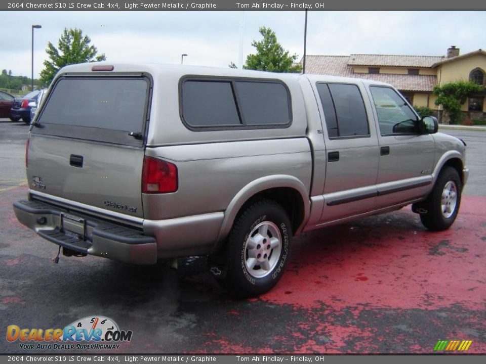 2004 Chevrolet S10 LS Crew Cab 4x4 Light Pewter Metallic / Graphite Photo #5