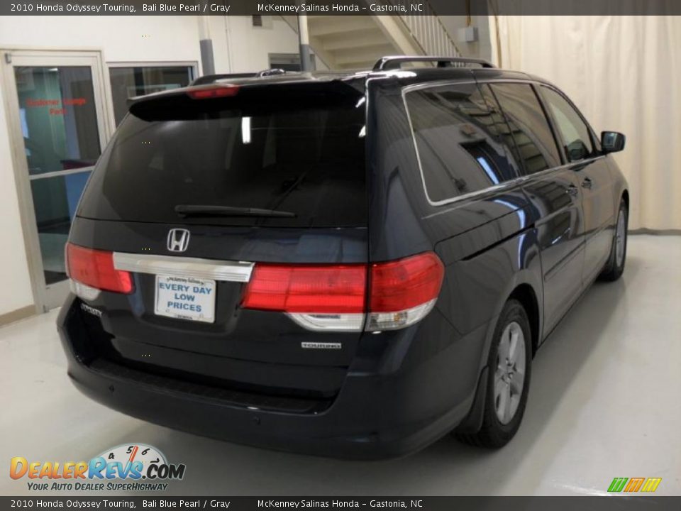 2010 Honda Odyssey Touring Bali Blue Pearl / Gray Photo #4