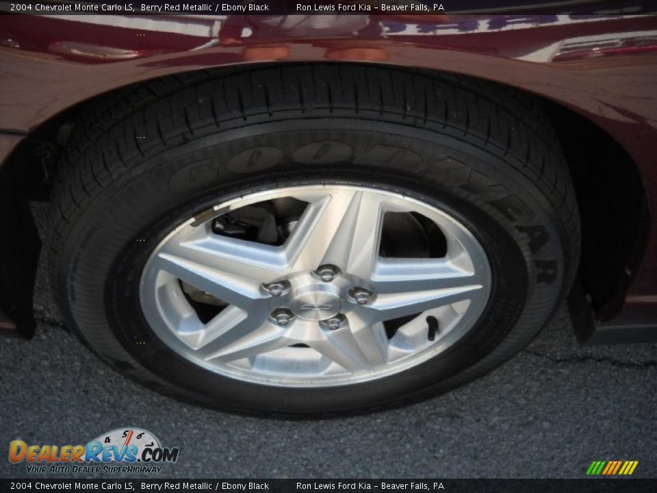 2004 Chevrolet Monte Carlo LS Berry Red Metallic / Ebony Black Photo #16