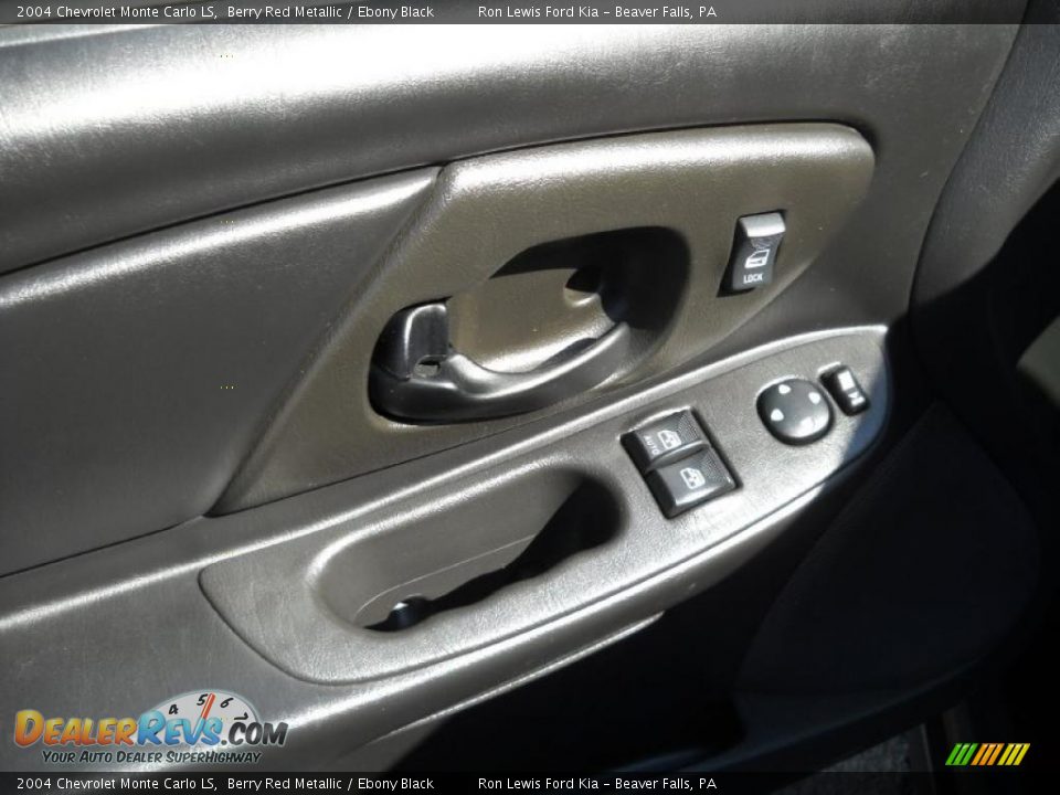2004 Chevrolet Monte Carlo LS Berry Red Metallic / Ebony Black Photo #21
